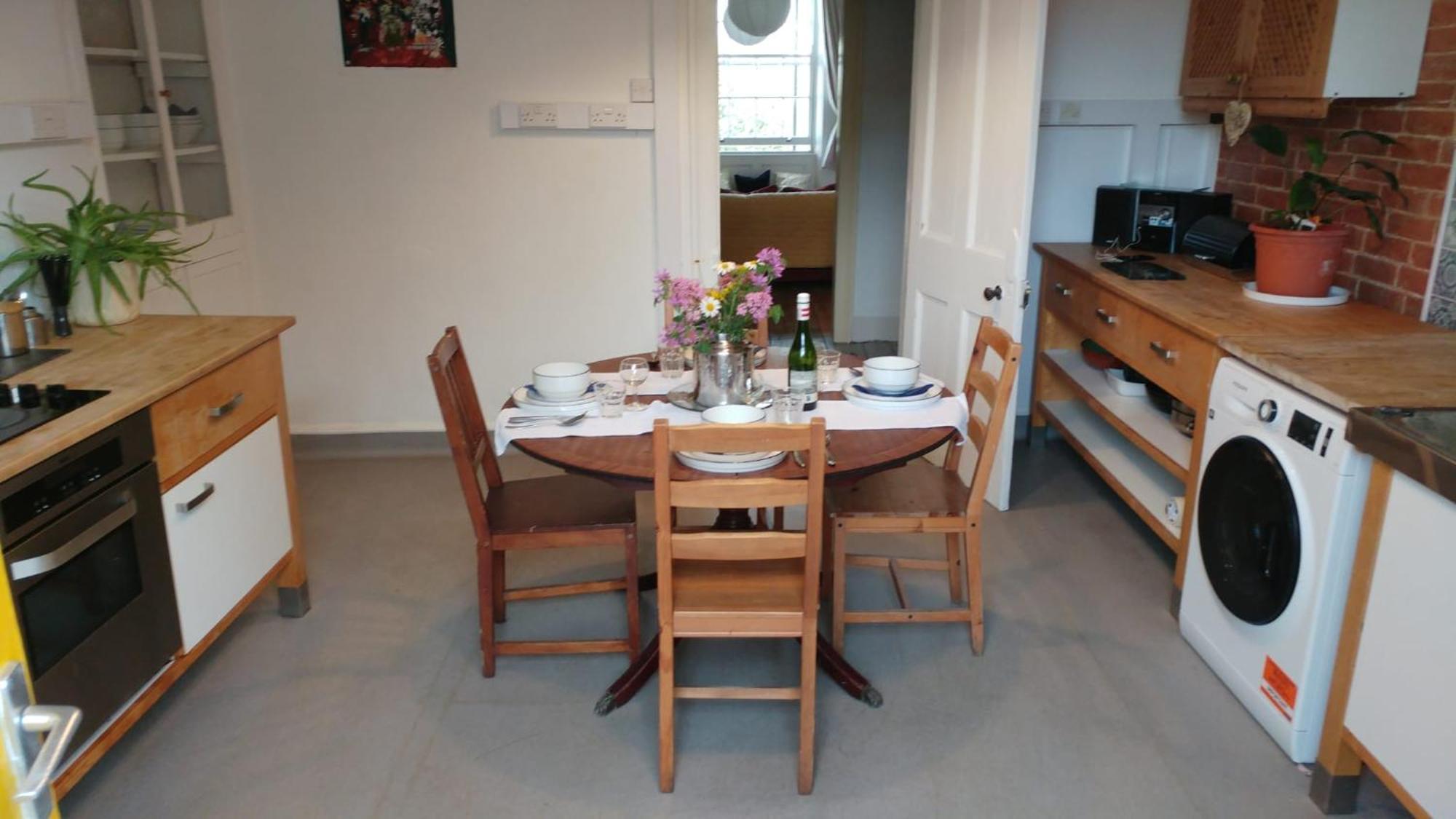 Tortilla Towers Bridport Ngoại thất bức ảnh